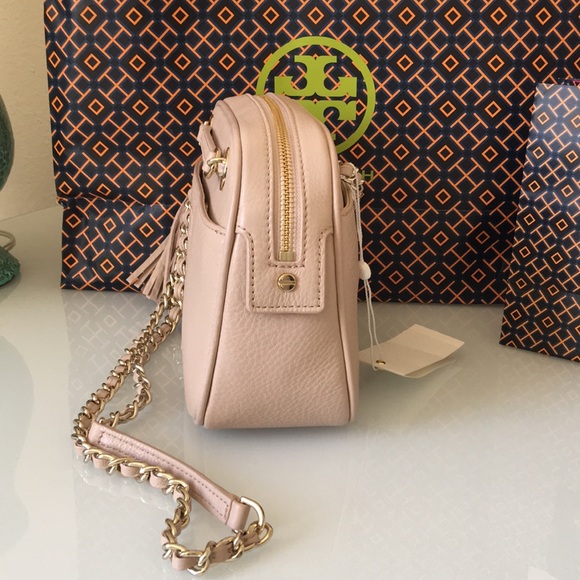 MOVING SALE! TORY BURCH Bombé crossbody with chain - Picture 4 of 8